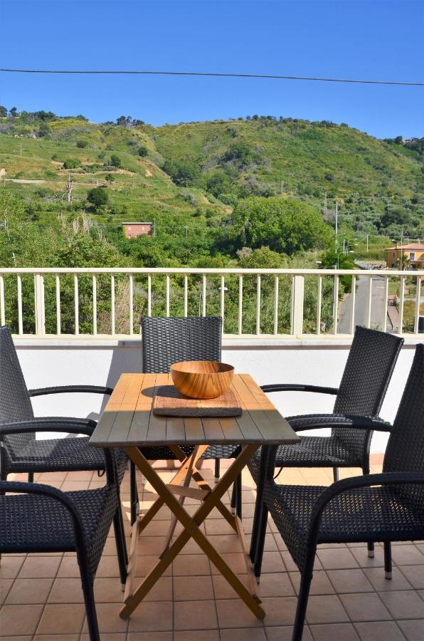 Penthouse Mare E Monti Leilighet Tropea Eksteriør bilde